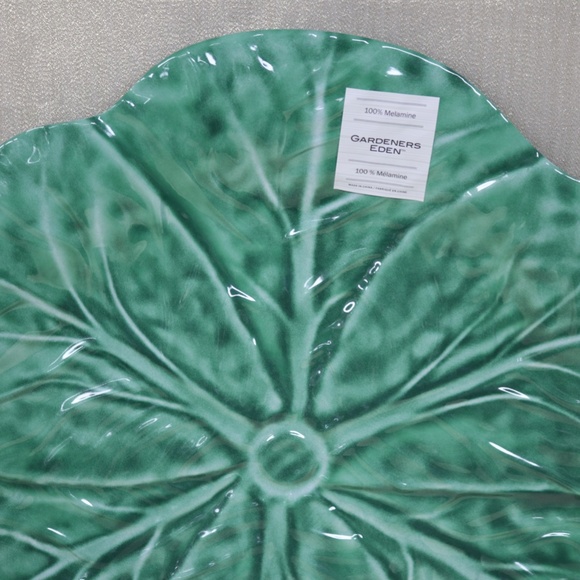 GARDENERS EDEN EMBOSSED SHAPED CABBAGE LEAF RD MELAMINE PLATTER TRAY 19" - GREEN - Picture 3 of 5